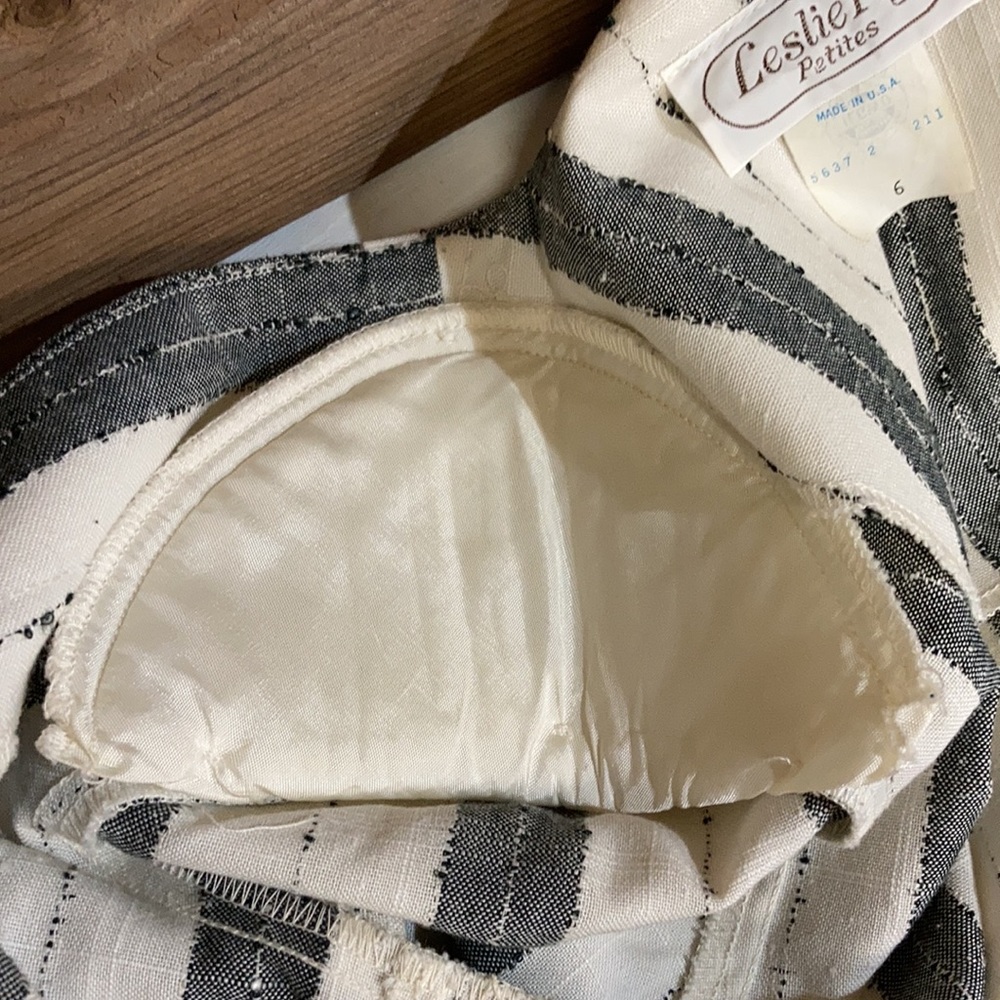 Vintage Leslie Fay Blazer - Picture 11 of 11